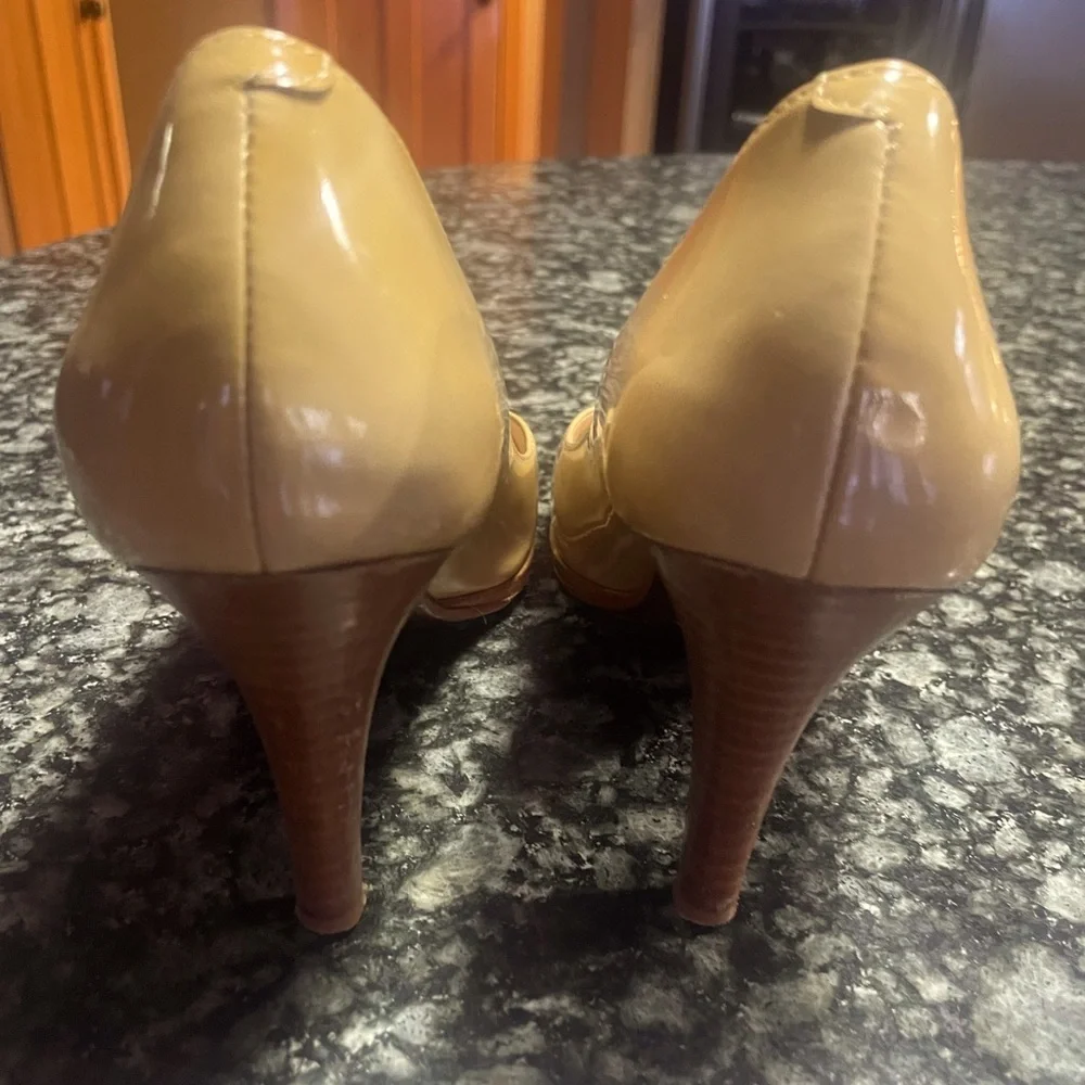 Beautiful Chelsea patent leather Cole Haan/Nike Air‎ pumps